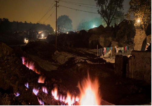 झरिया में बरसात ने बनाया संकट, तो टूटी बीसीसीएल की नींद, जानिए कौन इलाके खतरनाक