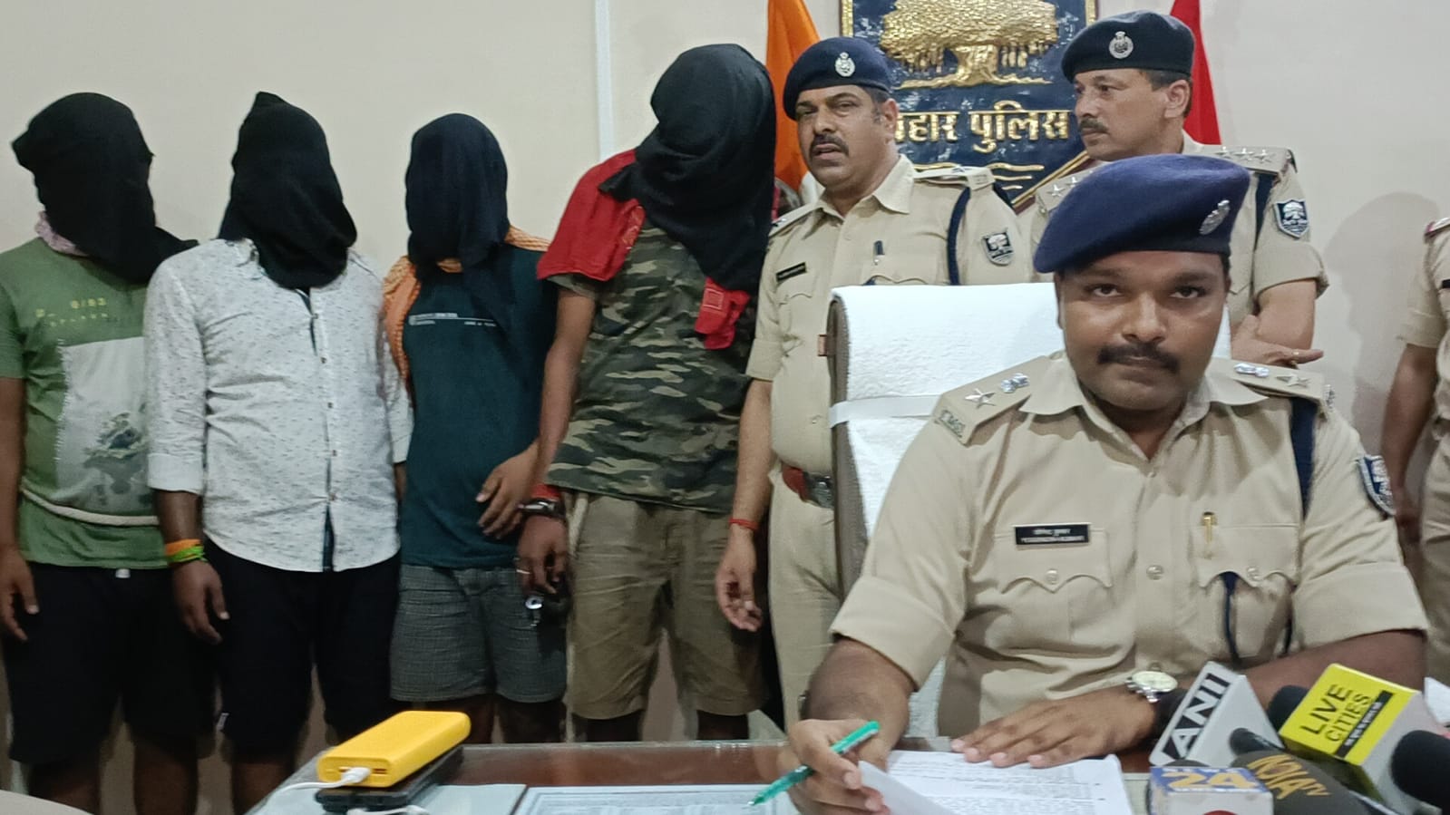 बेगुसराय शूटआउट का पुलिस ने किया खुलासा, चार आरोपी गिरफ्तार, और भी लोगों के शामिल होने की आशंका    