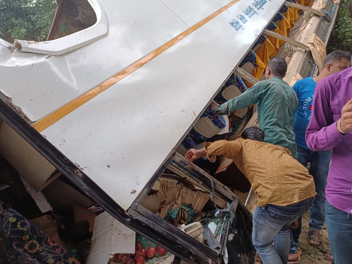 UPDATE- हजारीबाग बस हादसे में अब तक नौ की मौत, CM ने जताया दुख