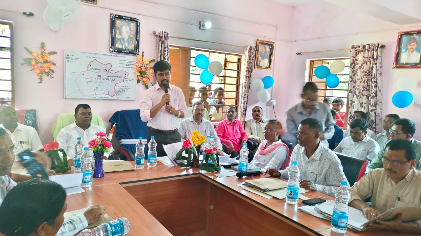 लोकसभा सांसद चंद्रप्रकाश चौधरी ने नक्सल प्रभावित दो पंचायतों को  लिया गोद, कहा करूंगा इनका विकास