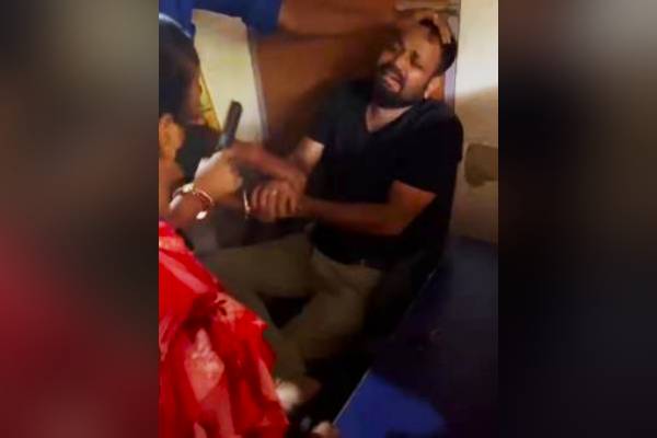 कोचिंग में घुस लोगों ने कर दी शिक्षक की पिटाई, जानिए क्या है मामला  