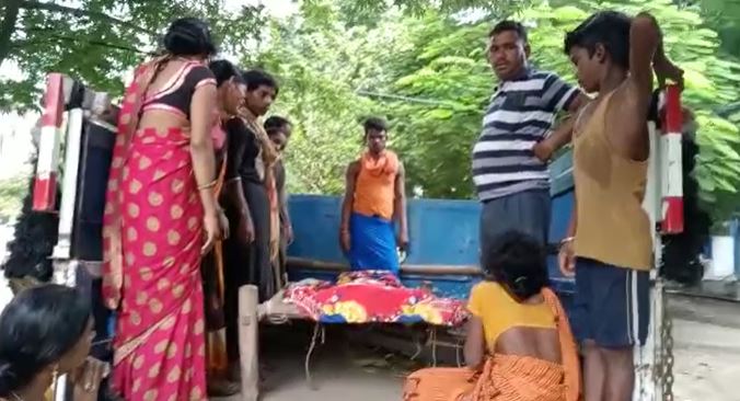 प्रताड़ना से तंग आकर विवाहिता ने फांसी लगाकर की खुदकुशी, पैसे के खातिर ससुराल वाले करते थे टॉर्चर