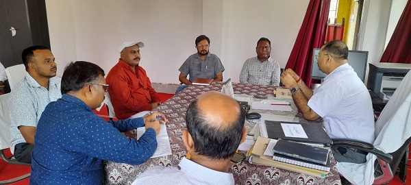 अनुमंडल पदाधिकारी ने सहायक अध्यापकों के लंबित प्रमाण पत्र मामले पर लिया संज्ञान, तीन दिन के अंदर जांच के दिए निर्देश