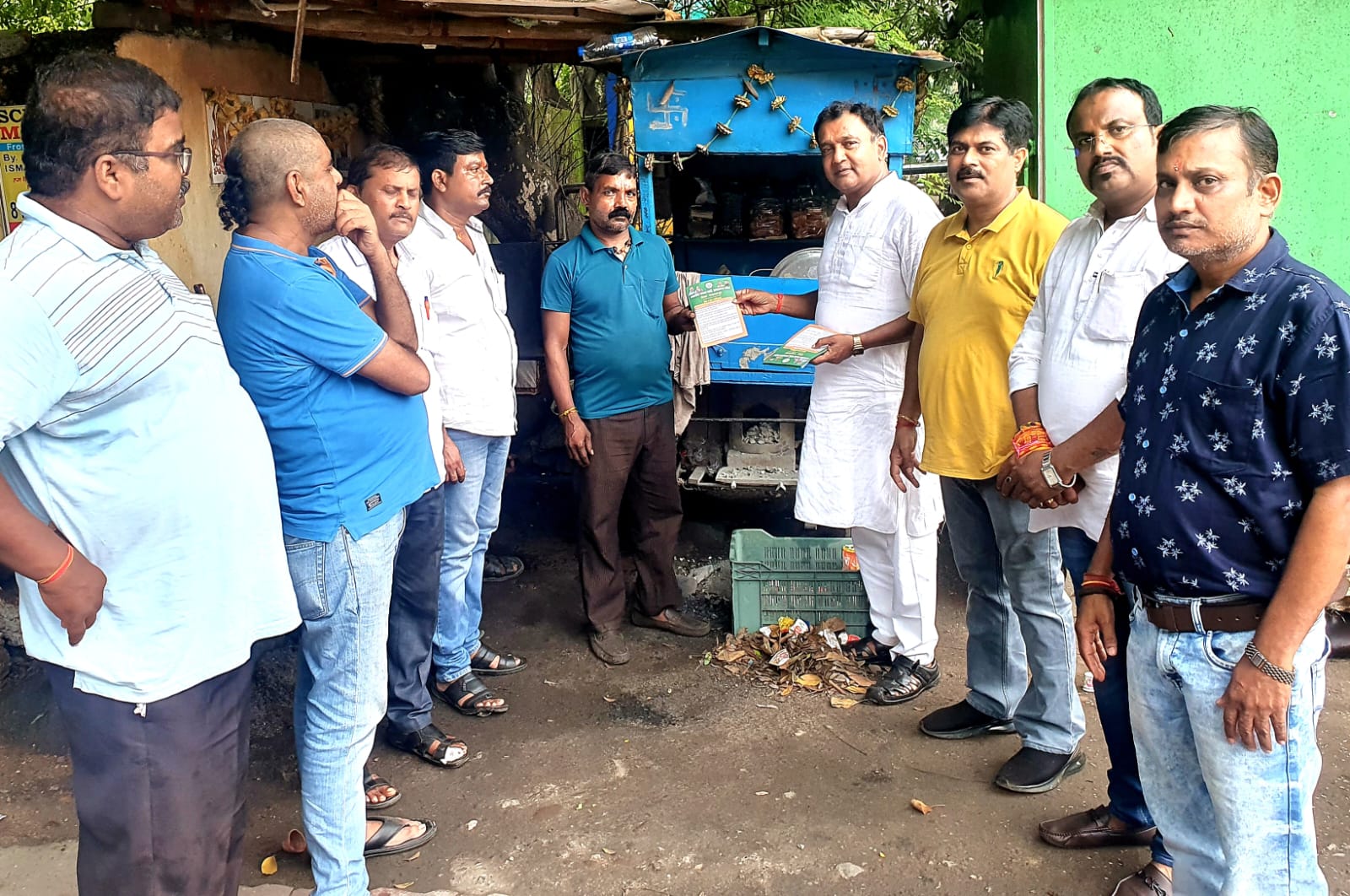 जल संरक्षण के लिए धनबाद बीजेपी ने शुरू किया जल ही जीवन है कार्यक्रम, लोगों को किया गया जागरूक