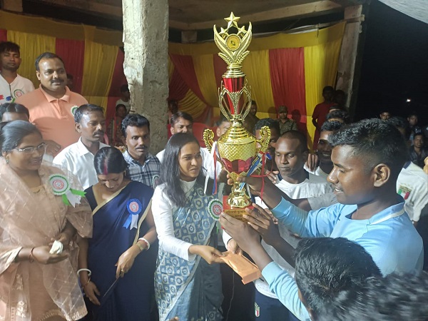 AFC फुटबॉल क्लब की ओर से आयोजित मैच का हुआ फाइनल, MLA शिल्पी नेहा तिर्की रहीं मौजूद