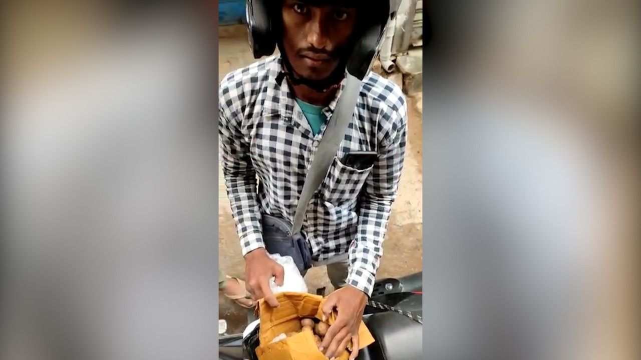 ड्रोन कैमरे की जगह पार्सल खोलने पर निकला आलू, मीशो कंपनी से ऑनलाइन की गई थी शॉपिंग