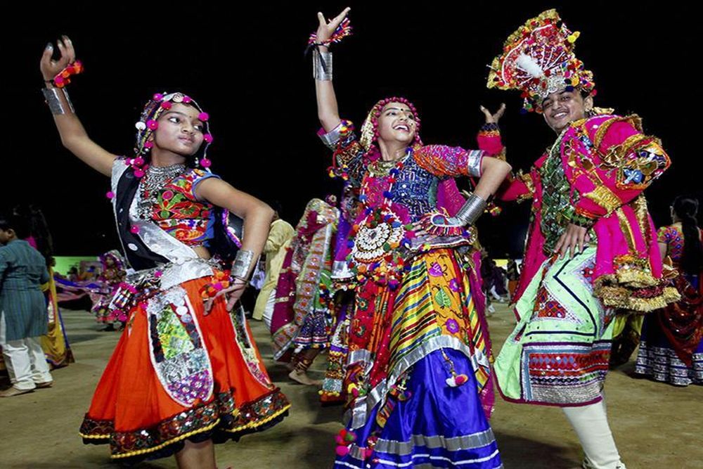 नवरात्रि में गरबा डांस के लिए बिना आईडी लोगों को नहीं मिलेगी एंट्री, हिन्दू परिषद ने किया एलान  