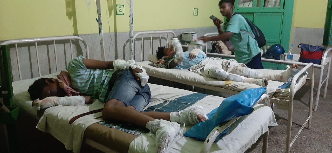 शिकारीपाड़ा के इंदरबनी आवासीय विद्यालय में सिलेंडर फटा, दो छात्र घायल