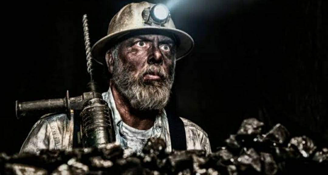 कोयलाकर्मियों को तो मिल गया बोनस लेकिन ठेका मजदूरों का क्या, उन्हें कब मिलेगा बोनस?