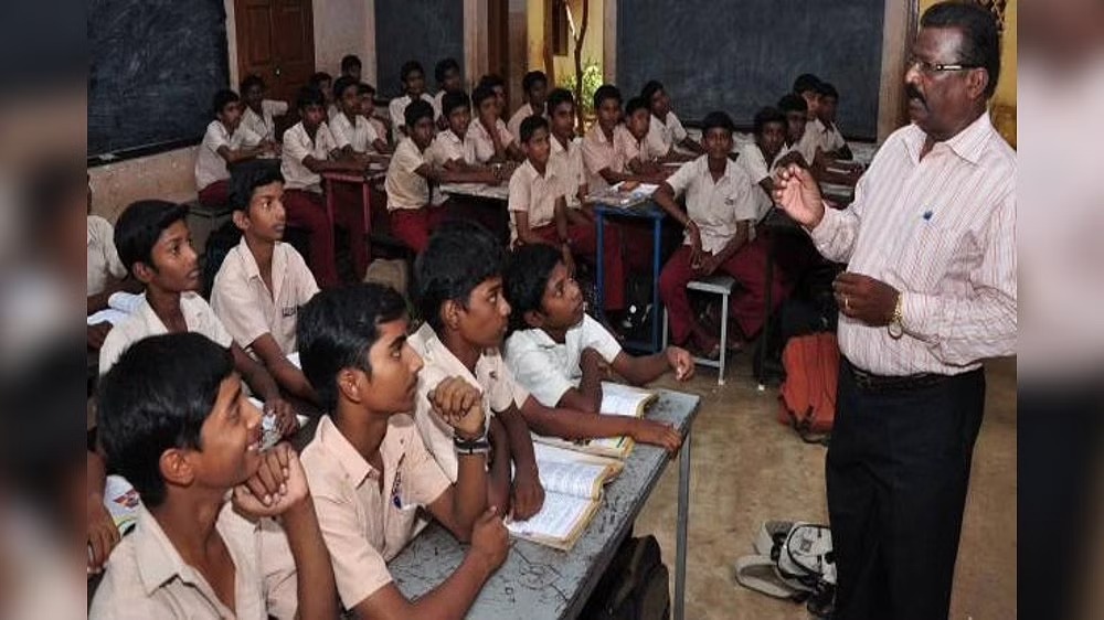 झारखंड में सरकारी स्कूल के शिक्षक अब डॉक्टरी भी करेंगे,जानिए पूरा डिटेल्स 