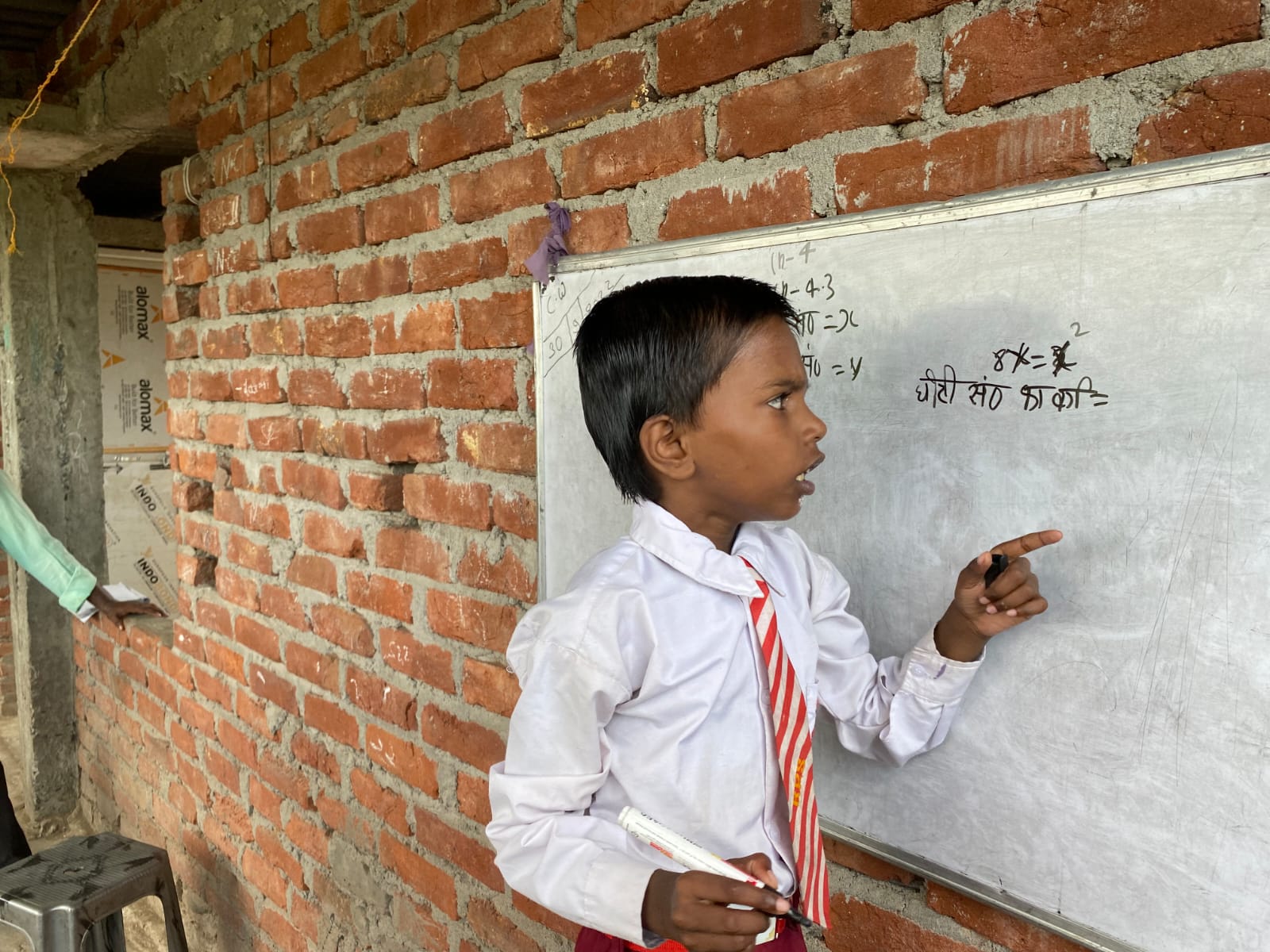 आठ साल का बॉबी मिनटों में हल करता है गणित के ट्रिकी सवाल, 200 से ज्यादा फॉर्मूले भी हैं याद 