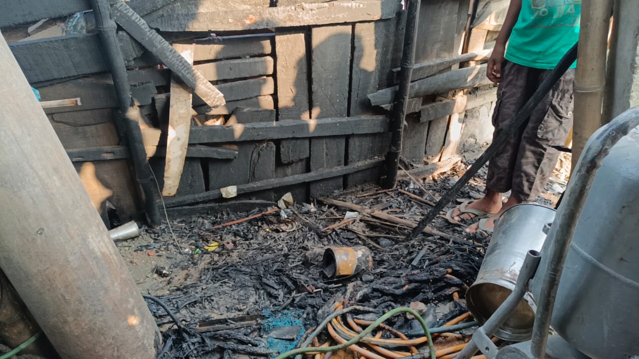 वेल्डिंग दुकान में आग, बड़ा हादसा टला