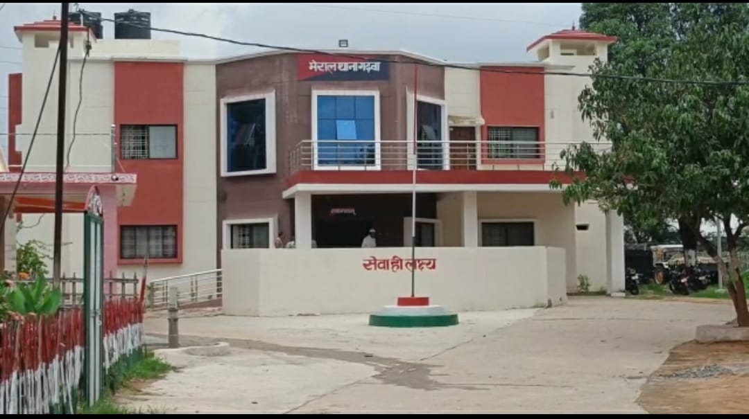 ऑटो में सफर कर रहे व्यक्ति को अज्ञात शख्स ने चाकू मार किया घायल, हमलावर गिरफ्तार