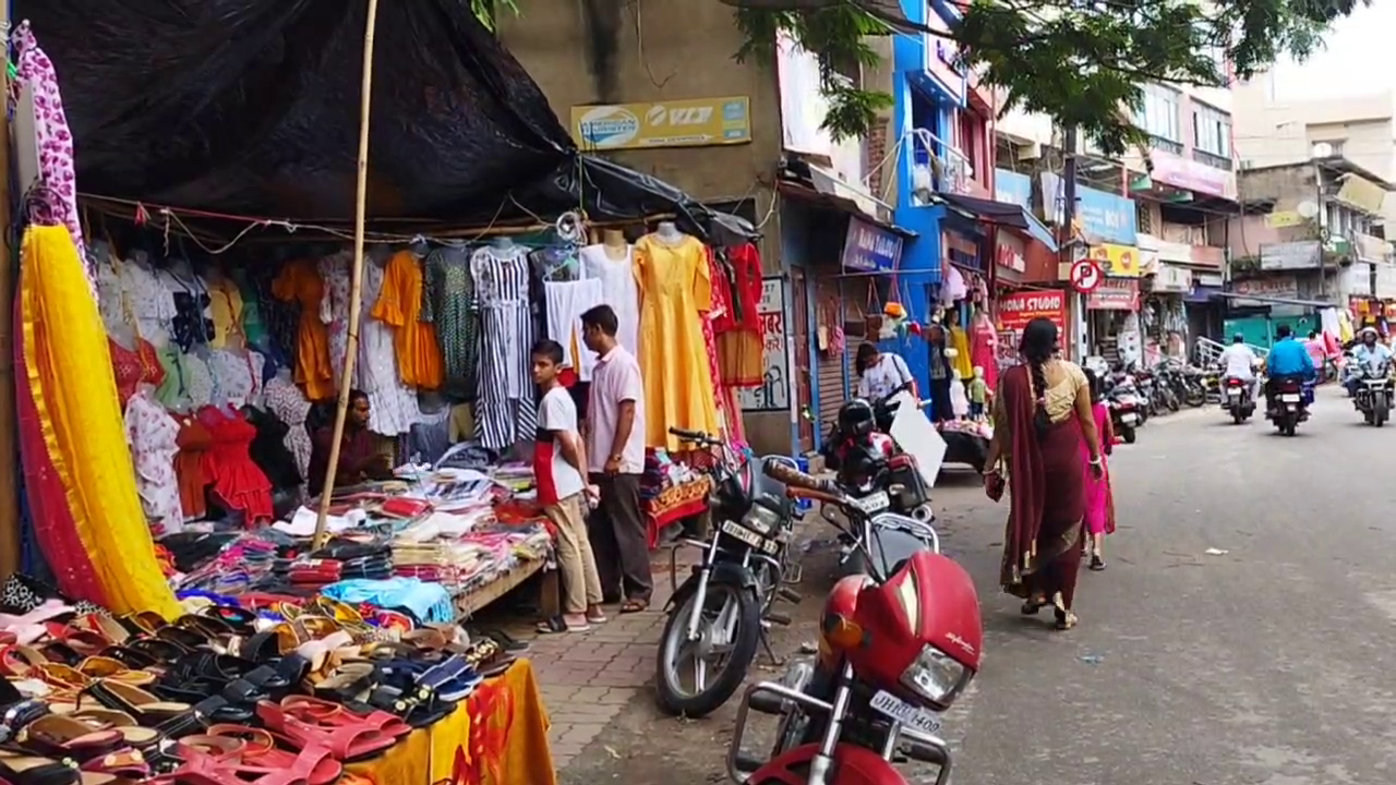 धनबाद: दुर्गा पूजा बाजार पर लगा ग्रहण, 25 करोड़ से अधिक का कैसे हुआ नुकसान, समझिए 