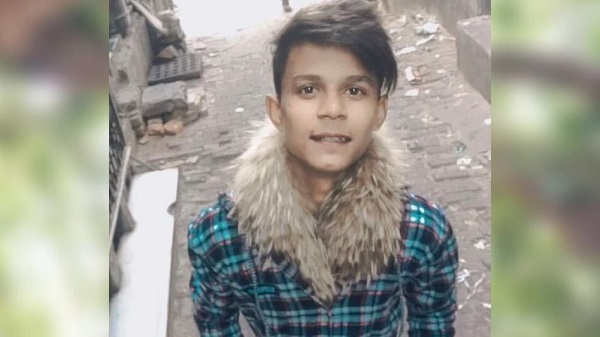 लड़की ने कहा “गली में आकर दिखाओ” चैलेंज पूरा करने पहुंचे दोनों लड़के का मर्डर, Instagram में फॉलोअर्स को लेकर हुआ था विवाद  