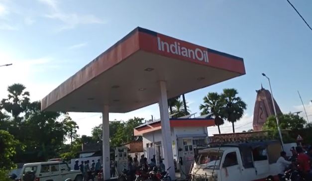 जदयू प्रदेश अध्यक्ष के पेट्रोल पंप पर लूट, अपराधियों ने की फ़ायरिंग    