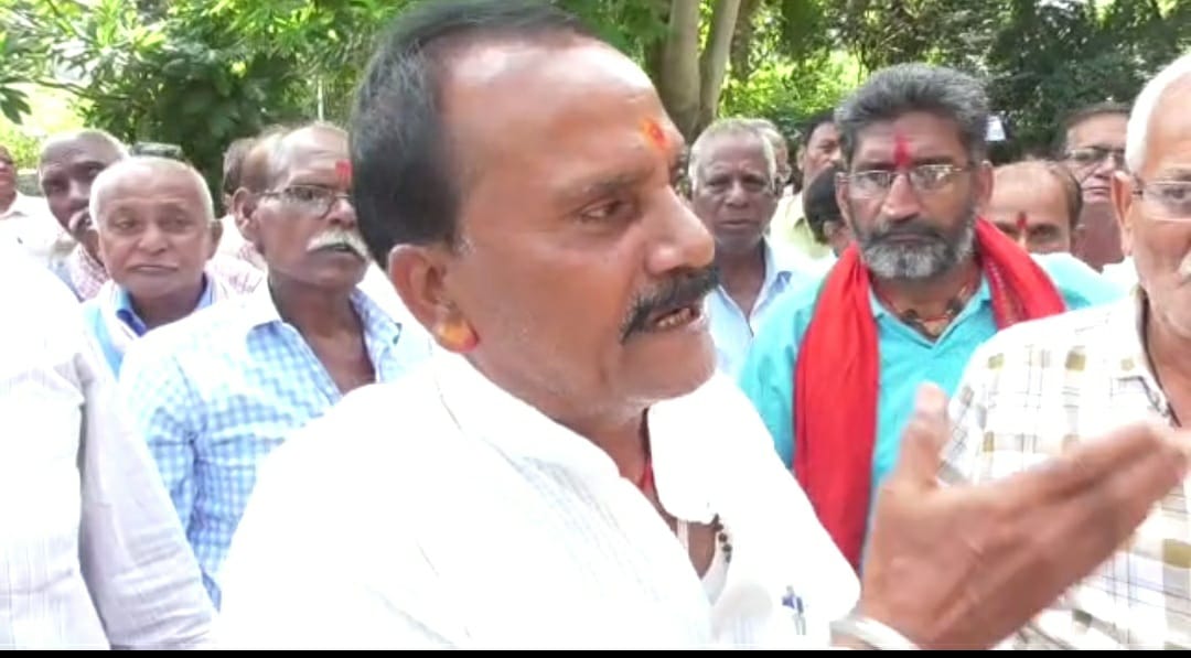 सेवानिवृत्त कर्मचारियों ने झमाडा से मांगा अपना बकाया, जानिए क्या कहा गया