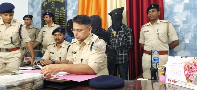 हुस्न का जाल बिछा कर रांची में मॉडल कर रही थी ब्राउन सुगर की बिक्री,मॉडल सहित पांच गिरफ्तार  