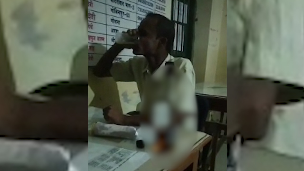 बछवाड़ा प्रखंड कार्यालय में नाजिर की शराब पार्टी, डीएम ने दिये जांच के आदेश