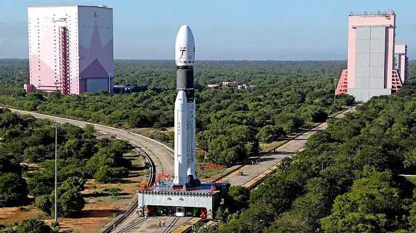 दिवाली से एक दिन पहले ISRO लॉन्च करेगा सबसे भारी रॉकेट, जानिए क्या होगा खास 