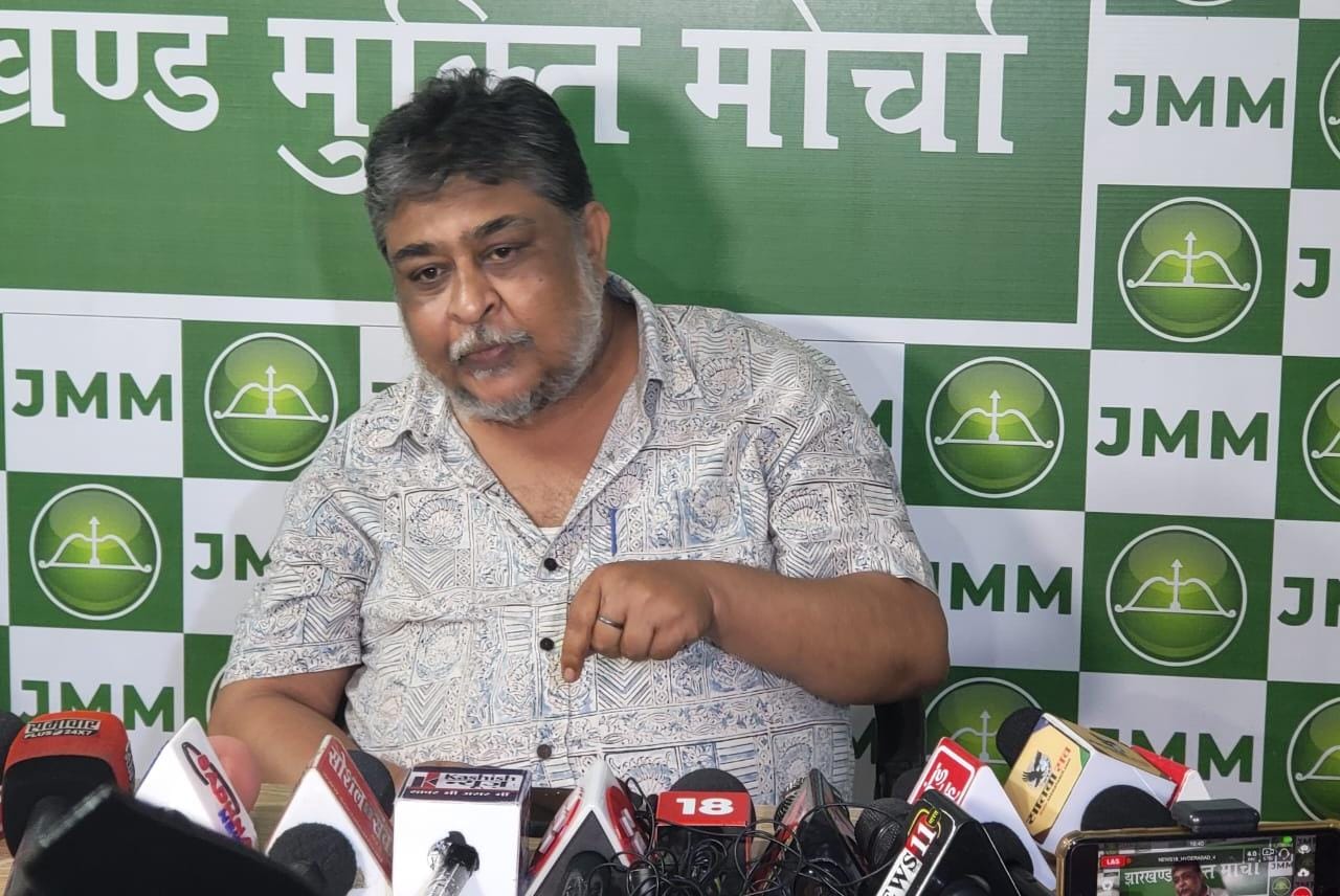JMM का चुनाव आयोग और भाजपा पर हमला, कहा- चुनाव आयोग एक विशेष दल के दबाव में कर रहा काम