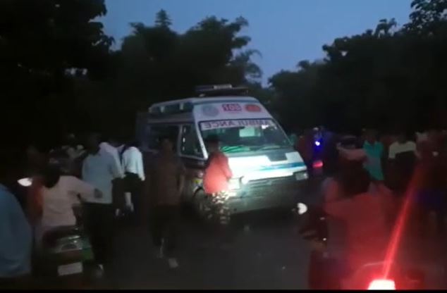 Big Breaking: ट्रक और बाइक के बीच हुई जोरदार टक्कर, दो की मौत, एक गंभीर रूप से घायल