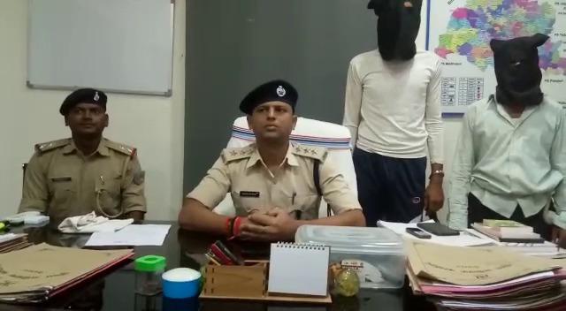 देवघर: रिंकू पूरी हत्या मामले में दो गिरफ्तार, मोटरसाइकिल और देशी कट्टा बरामद