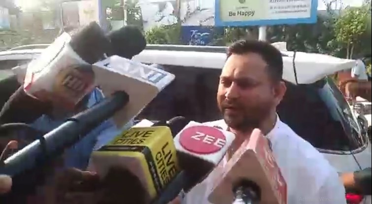 IRCTC मामले में कोर्ट में पेश होने दिल्ली रवाना हुए उपमुख्यमंत्री तेजस्वी यादव, बीजेपी पर बोला जमकर हमला