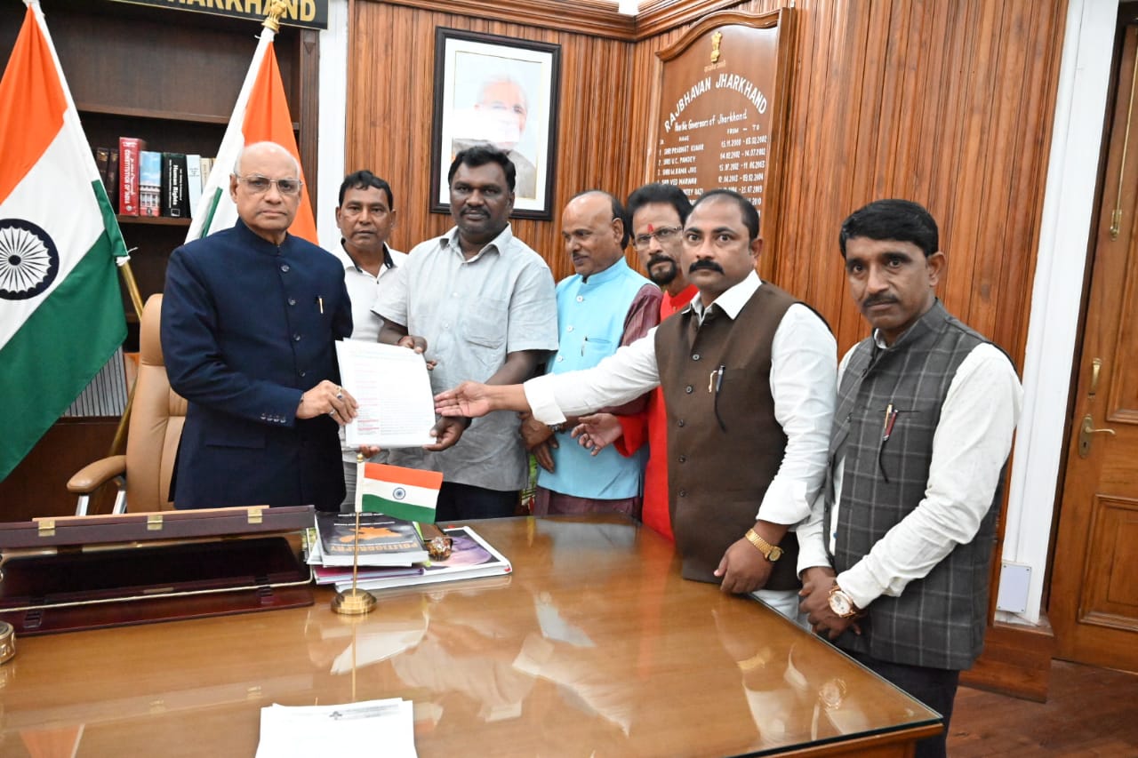 राज्यभर में दलितों पर हो रहे अत्याचार की शिकायत लेकर राजभवन पहुंची भाजपा 