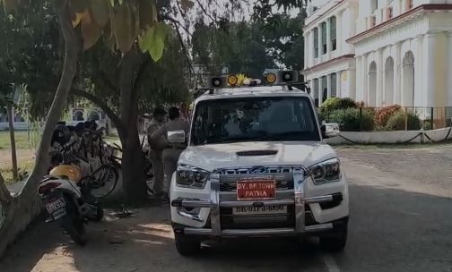 पटना कॉलेज कैंपस में बमबारी और पत्थरबाजी, दो छात्र गुटों के बीच हुई भिड़त  