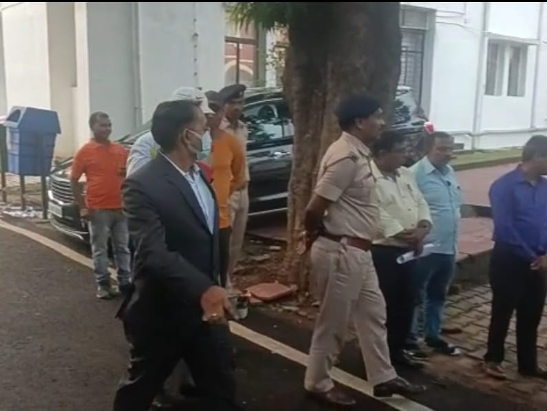 कटिहार के कलेक्टर पर चलेगा कंटेम्प्ट ऑफ कोर्ट का मामला, साहिबगंज डीसी को भी फटकार, जानिए पूरा मामला 