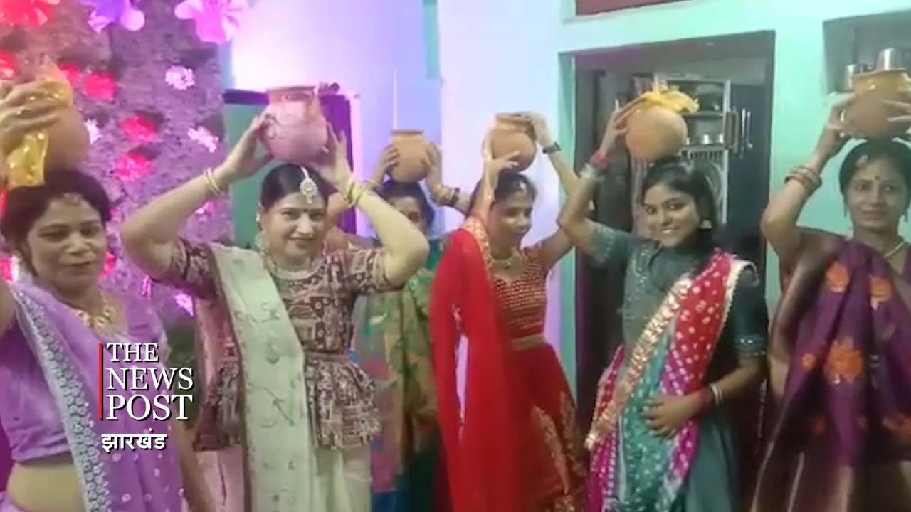 मिथिलांचल की झिझिया : भाई की लंबी उम्र के लिए सिर पर घड़े को रखकर थिरकीं महिलाएं, जला उम्मीदों का दीप