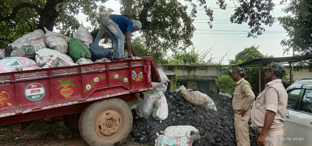सीसीएल की  कार्रवाई, 8 टन कच्चा अवैध कोयला जब्त