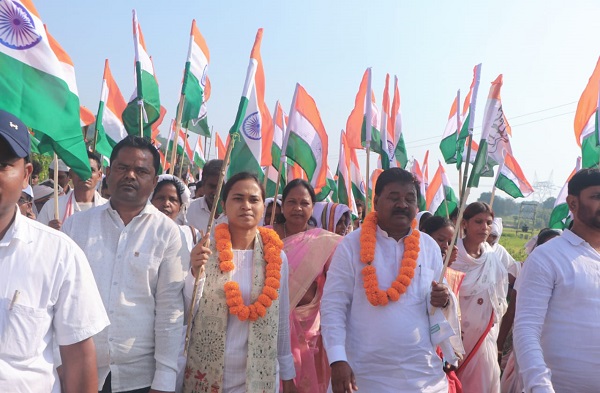 बेड़ो प्रखंड में निकला "भारत जोड़ो यात्रा" मांडर MLA और बंधु तिर्की रहें शामिल