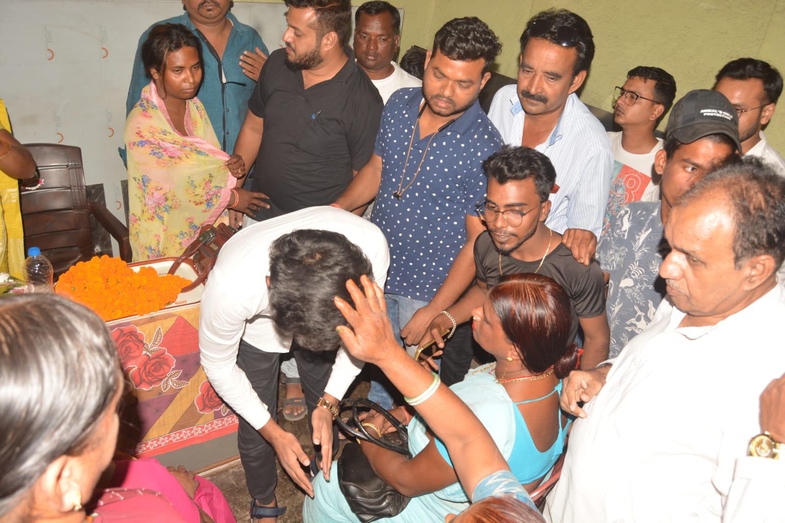 किन्नरों ने माफ़ कर दिया झरिया के दुकानदार को, जानिए और क्या क्या हुआ