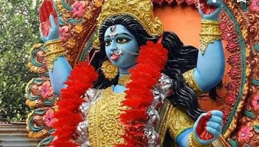 चौंकिए नहीं, धनबाद के 500 मीटर गहरी खदान में बिना धूप, दीप के होती है माँ काली की पूजा ,जानिए क्यों 