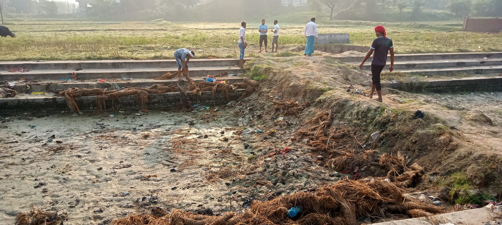 छठ को लेकर सरकार की उदासीनता से लोगों में नाराजगी, नीजि संस्थान ने शुरु की जल भंडारण व घाट की साफ-सफाई 