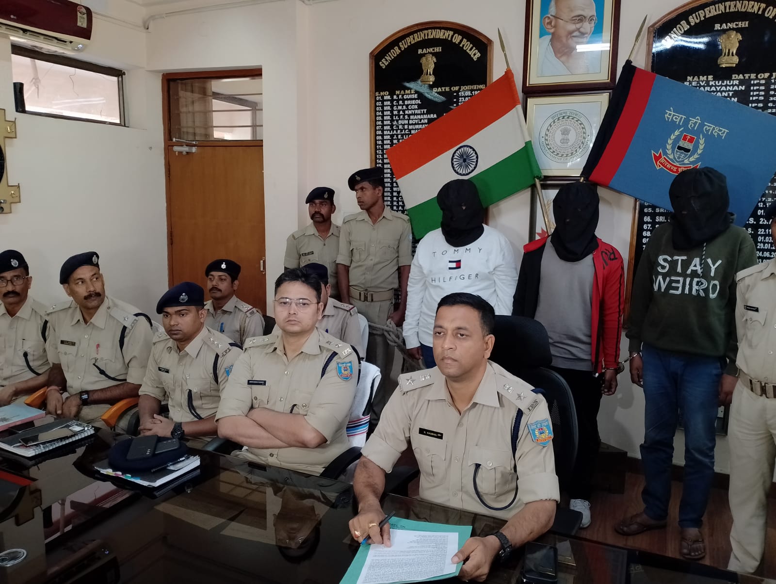 रांची: 13 लाख रुपये नहीं लूट पाने पर अपराधियों ने प्लाई दुकानदार को मारी थी गोली, तीन गिरफ्तार  