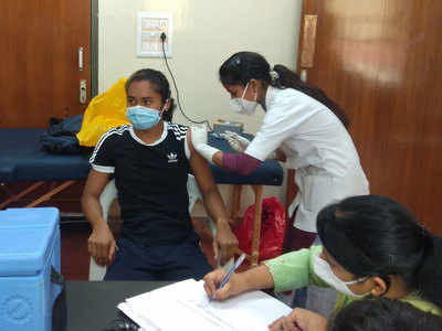 स्टार एथलीट हिमा को कोराेना