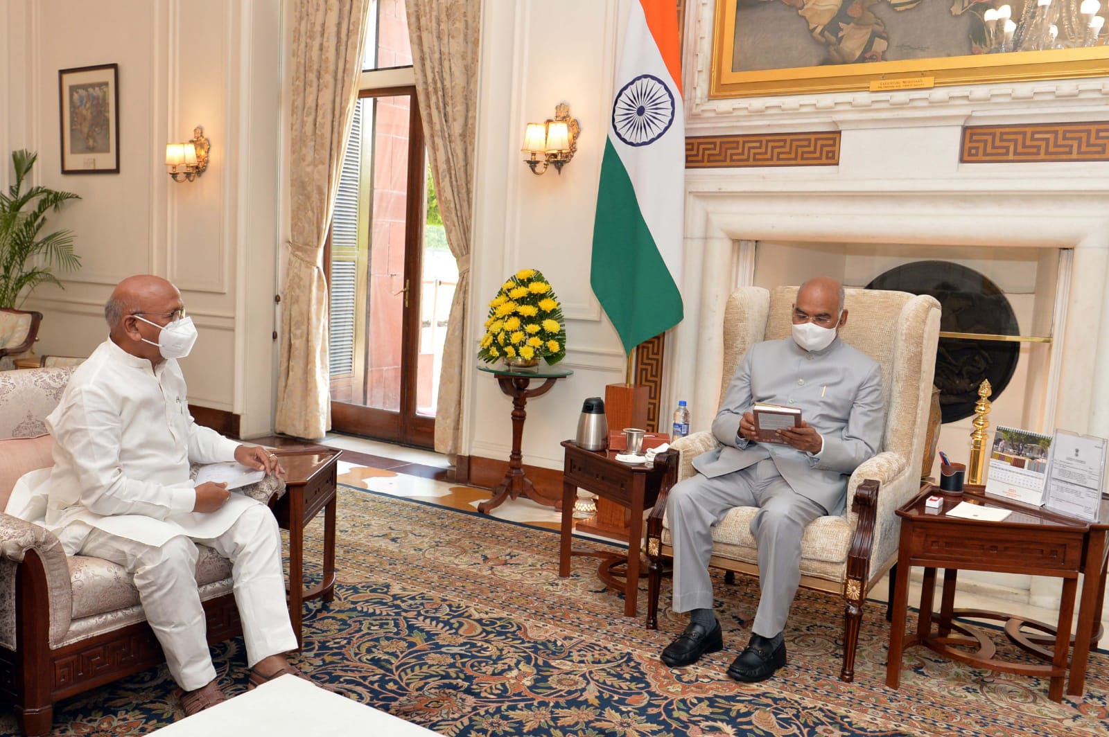 सरयू राय ने राष्ट्रपति से की मुलाकात, जमशेदपुर में अब तक नगरपालिका के गठन न होने से संबंधित पत्र सौपा