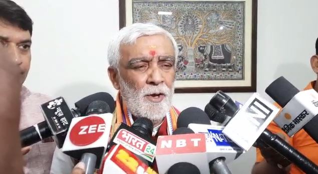 बिहार : देश में बढ़ते Air पॉल्यूशन पर अश्विनी चौबे का बयान जारी, जानिए दिल्ली के CM पर क्या कहा  