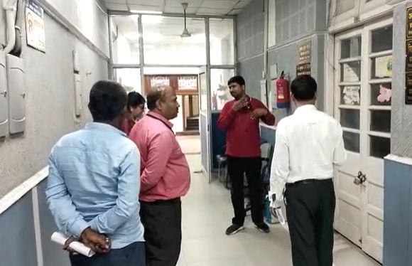 आय से अधिक संपत्ति मामले में शिक्षा विभाग की डिप्टी डायरेक्टर के ठिकानों पर पड़ा छापा, EOU की टीम ने की छापेमारी