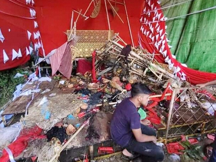 दुर्गापूजा पंडाल में घुसकर तोड़ी मूर्तियां, गोलीबारी में तीन लोगों की मौत