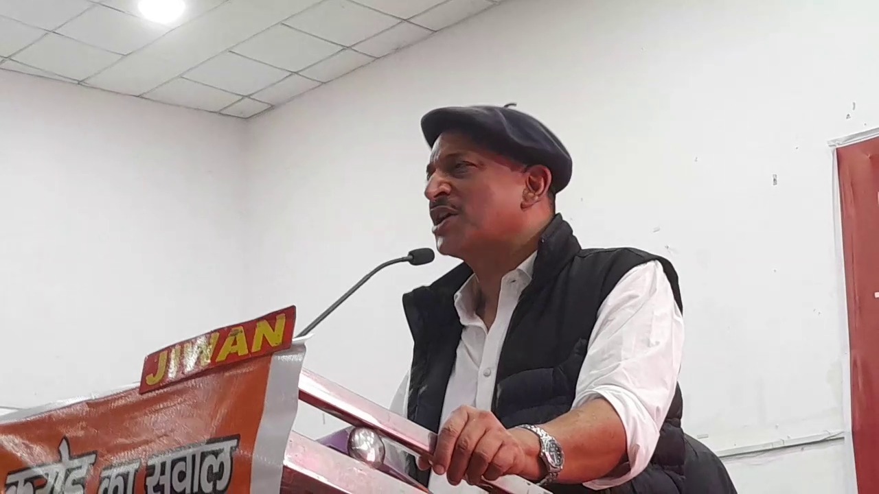 औरंगाबाद: पूर्व केंद्रीय मंत्री राजीव प्रताप रूड़ी ने बिहार के पिछड़ेपन पर बिहारियों का पहले उड़ाया मजाक, फिर किया जागरूक