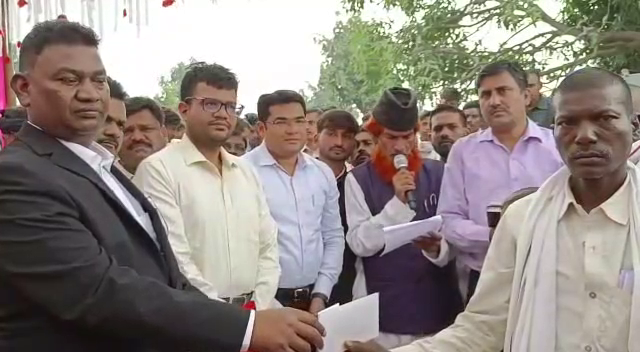 20 दिन बाद टूटी श्रम मंत्री की नींद, पीड़ित परिवार के सहयोग में बढ़ाया हांथ, जानिए क्या है मामला