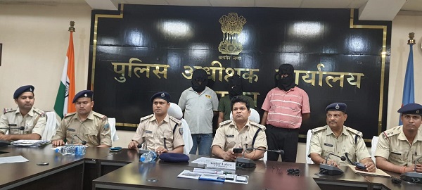 दुमका : ट्रक चालक बादल यादव हत्या मामले में बड़ा खुलासा, जानिए एसपी अंबर लकड़ा ने क्या कहा