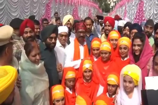 सीएम हेमंत पहुंचे पीपी कंपाउंड स्थित गुरुद्वारे, झारखंड वासियों को दी शुभकामनाएं