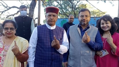 हिमाचल प्रदेश विधानसभा चुनाव के लिए हो रही वोटिंग, जानिए कैसा है माहौल