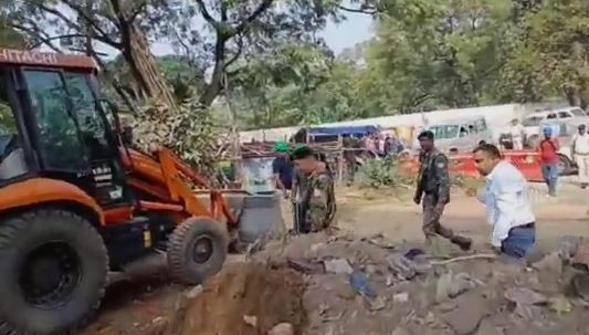 जमशेदपुर: शुक्रवार को जहां जला था बन्ना गुप्ता का पुतला, आज वहीं पहुंचे मंत्री जी, जानिए