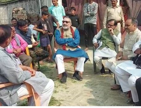 बिहार में बढ़ते अपराध पर सरकार पर जमकर बरसे गिरिराज सिंह, अपराध नियंत्रण के लिए सर्वदलीय बैठक बुलाने पर दिया जोर